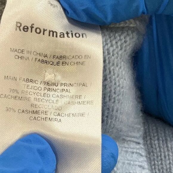 REFORMATION 100% Cashmere Varenne Button Front Cropped Cozy Soft Girl Sweater XS - Picture 4 of 5